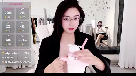 yangyang-777 webcam model stream image