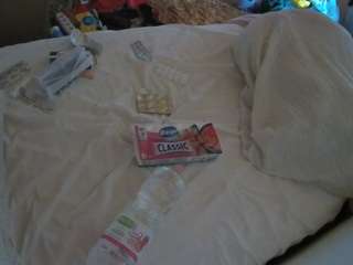 voyeurcam-julmodels-whitebed-1 webcam model stream image