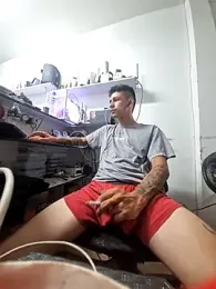 tom_latin webcam model stream image