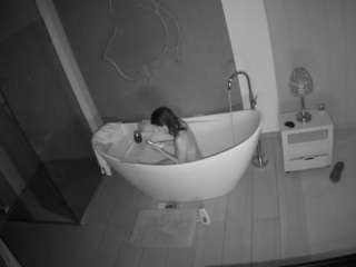 voyeurcam-casa-salsa-bathroom-5 webcam model stream image