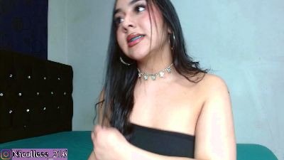 Nicolle_2 webcam model stream image