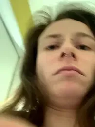 GoldenPussy1329 webcam stripchat model stream image