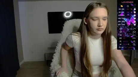 Holly_Molii webcam model stream image