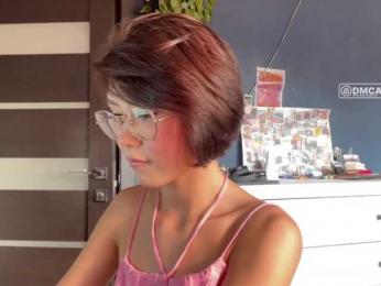 Mikiora webcam bongacams model stream image