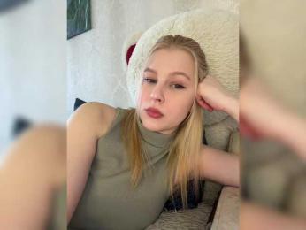 Advaya webcam model stream image