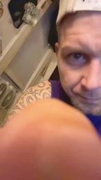 WeKnowOurWorth webcam model stream image
