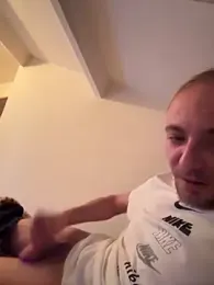 Crevette311 webcam model stream image