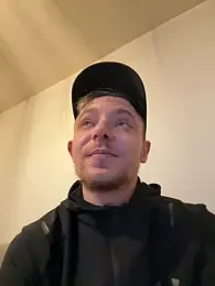 Crevette311 webcam model stream image