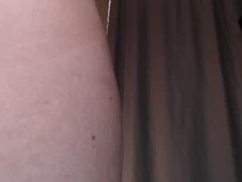 _melody_marks_ webcam model stream image