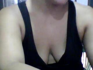 Canela Candy webcam model stream image