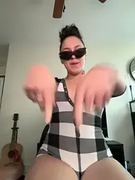 Mamachulita webcam stripchat model stream image