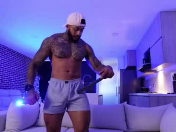 muscle_man19 webcam model stream image