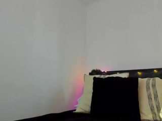 babielynn webcam model stream image