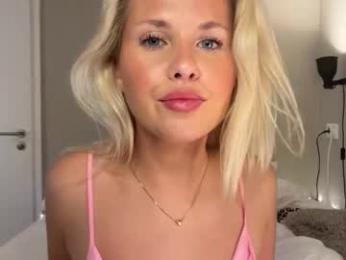 lilypop7 webcam chaturbate model stream image