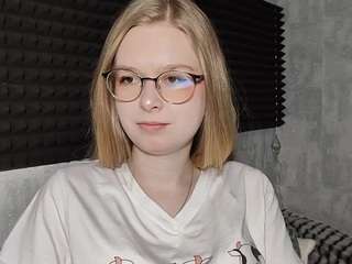 keshiavondracek webcam camsoda model stream image