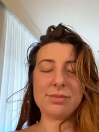 curvyflawless webcam model stream image