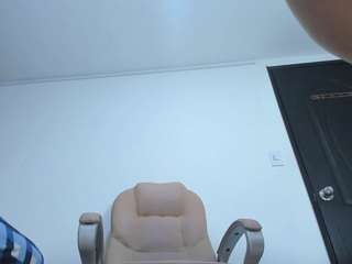 megan-hally webcam model stream image