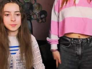 bella-cute1 webcam model stream image