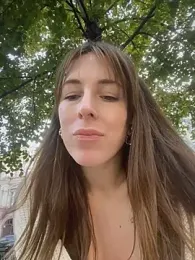 MommmyYummy webcam model stream image