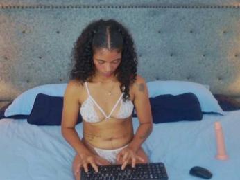 MilaBelle webcam model stream image