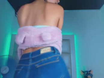 lulu_js_ webcam model stream image