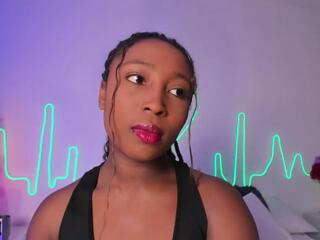 Emma Sanzz webcam model stream image