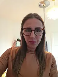 Klamsine webcam model stream image