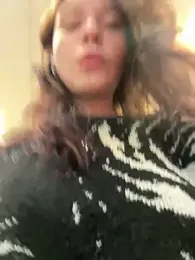 Mimiumuy webcam model stream image