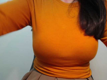 SalaChan webcam model stream image