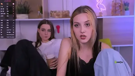 aria_moo webcam model stream image