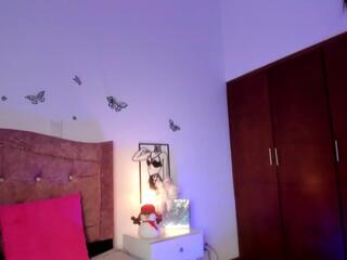 Desire Sweet webcam model stream image