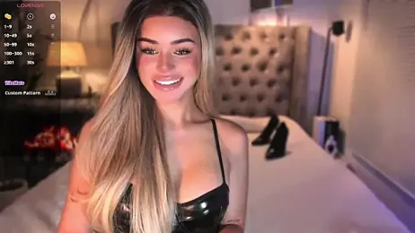ParisianDoll webcam model stream image