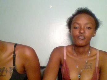 Sweet-loves webcam model stream image