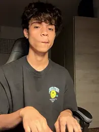 OopsAgain_ webcam model stream image