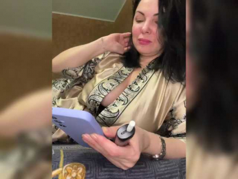 LouiseJenkin webcam model stream image