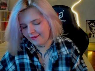 shadow-purr webcam model stream image