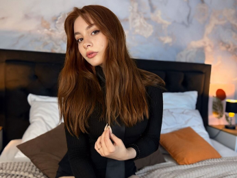 LanaAirlie webcam model stream image