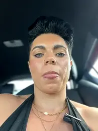 LukeLouHarvey webcam model stream image