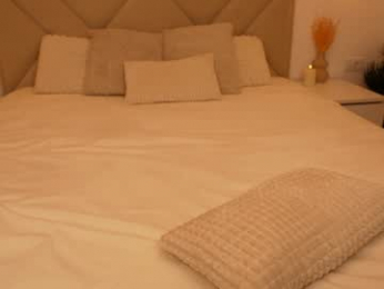 funny_to_see_you_here webcam model stream image