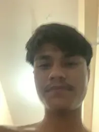 Hullax webcam model stream image