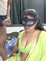 Soniya_G webcam model stream image