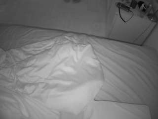 voyeurcam-julmodels-greybed-2 webcam model stream image