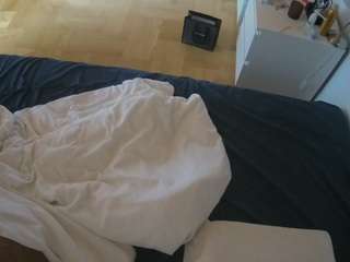 voyeurcam-julmodels-greybed-2 webcam model stream image