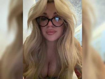 __Alya___ webcam model stream image