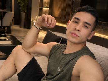 DarellGomez webcam model stream image