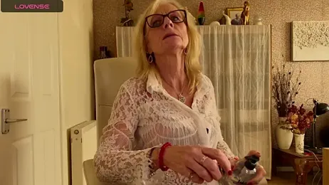 TopazCamgirl webcam model stream image