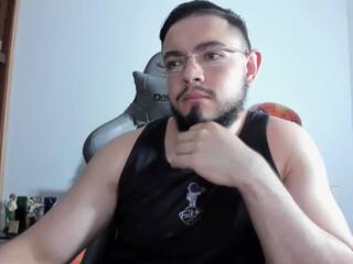 Luigi White webcam flirt4free model stream image