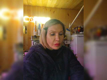 Katriona webcam model stream image