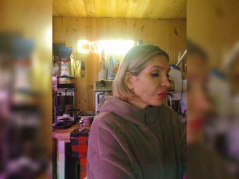 Katriona webcam model stream image