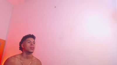 Brandonyadrian webcam model stream image